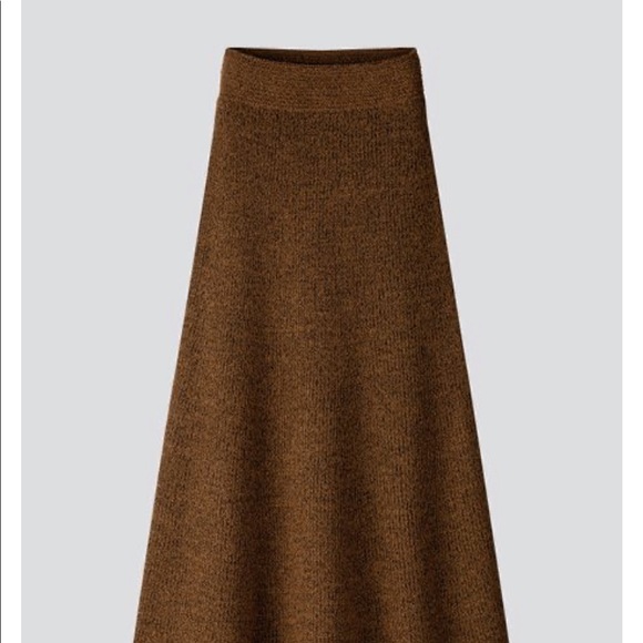 Uniqlo High Waisted Sweater Skirt 